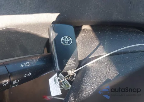 2011 Toyota Prius Two from USA, damaged, VIN JTDKN3DU3B1413374